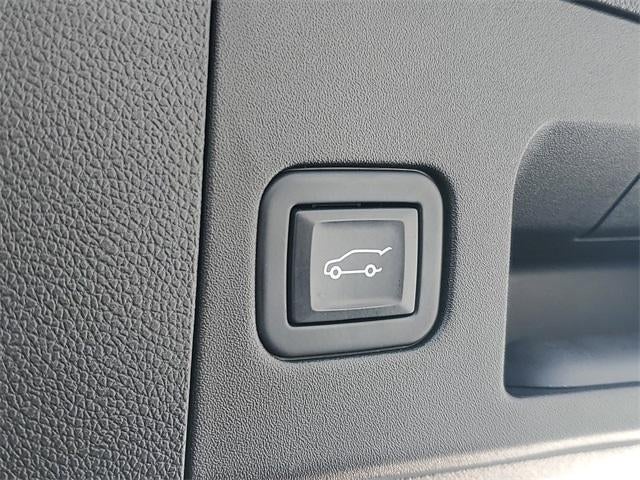 2023 Cadillac XT4 AWD Premium Luxury