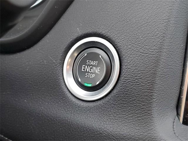 2023 Cadillac XT4 AWD Premium Luxury