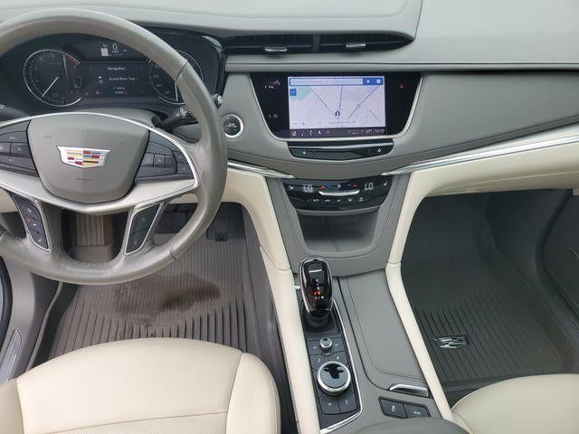 2023 Cadillac XT5 FWD Premium Luxury