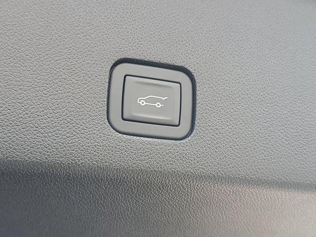 2025 Cadillac XT6 FWD Luxury
