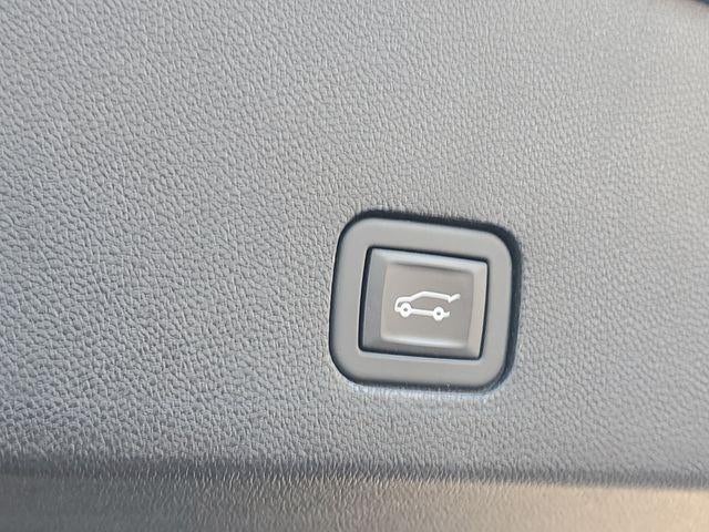 2025 Cadillac XT6 AWD Luxury