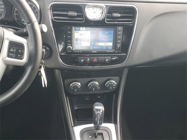 2012 Chrysler 200 Limited