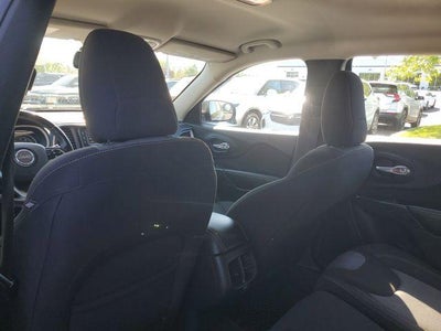 2016 Jeep Cherokee Sport