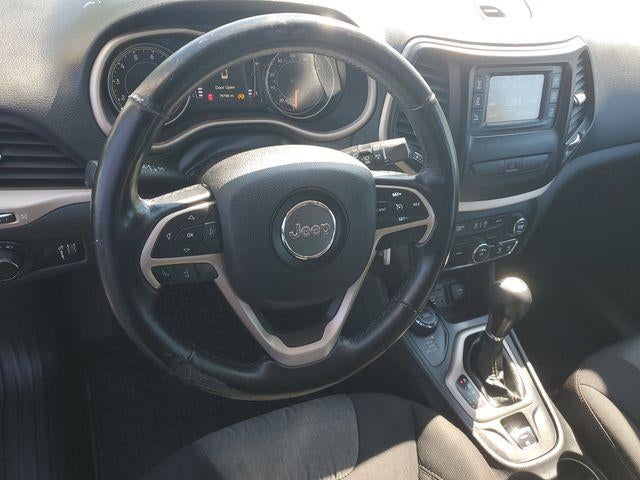 2016 Jeep Cherokee Sport