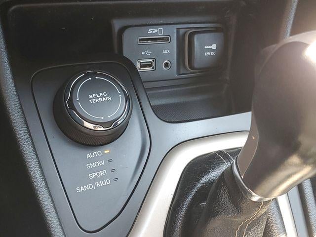 2016 Jeep Cherokee Sport