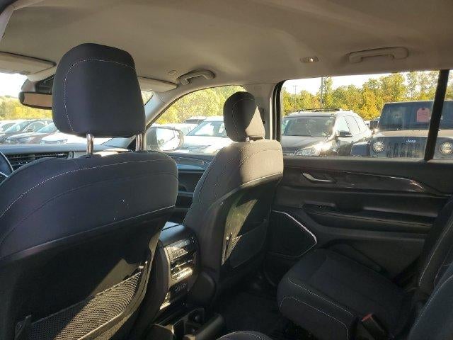 2021 Jeep Grand Cherokee L Laredo 4x4