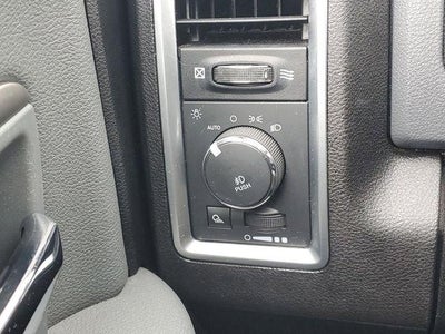 2017 RAM 1500 Big Horn Crew Cab 4x4 5'7" Box