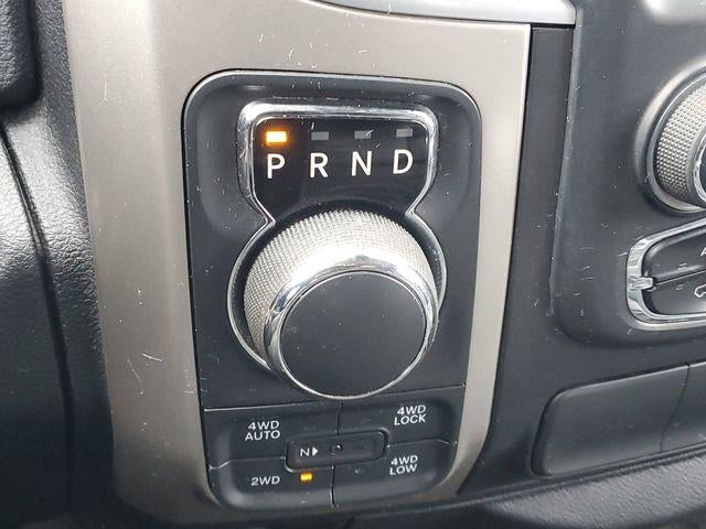 2017 RAM 1500 Big Horn Crew Cab 4x4 5'7" Box