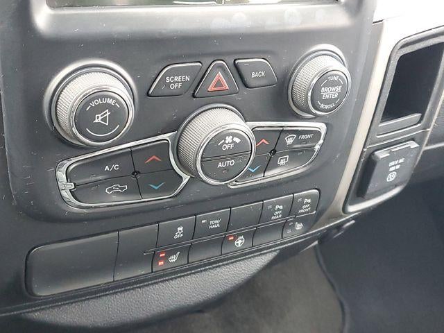 2017 RAM 1500 Big Horn Crew Cab 4x4 5'7" Box