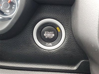 2022 RAM 1500 Laramie Crew Cab 4x2 5'7" Box