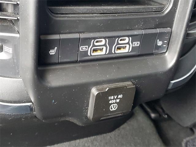 2022 RAM 1500 Laramie Crew Cab 4x2 5'7" Box