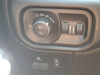 2025 RAM 1500 Big Horn Crew Cab 4x4 5'7" Box
