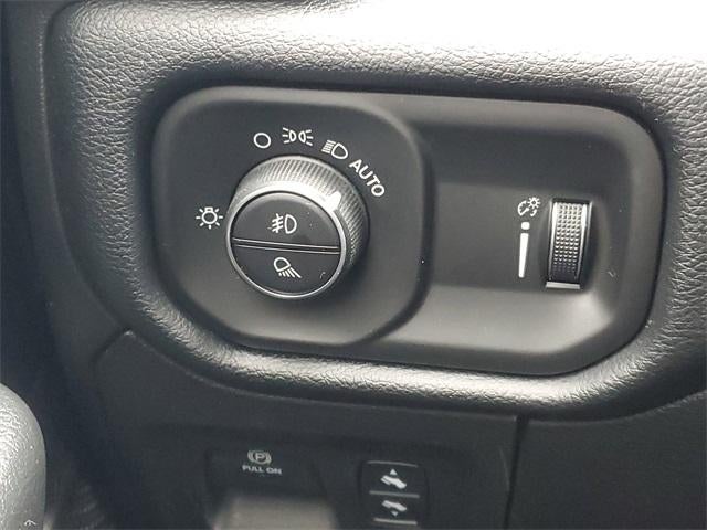 2021 RAM 1500 Big Horn Quad Cab 4x4 6'4" Box