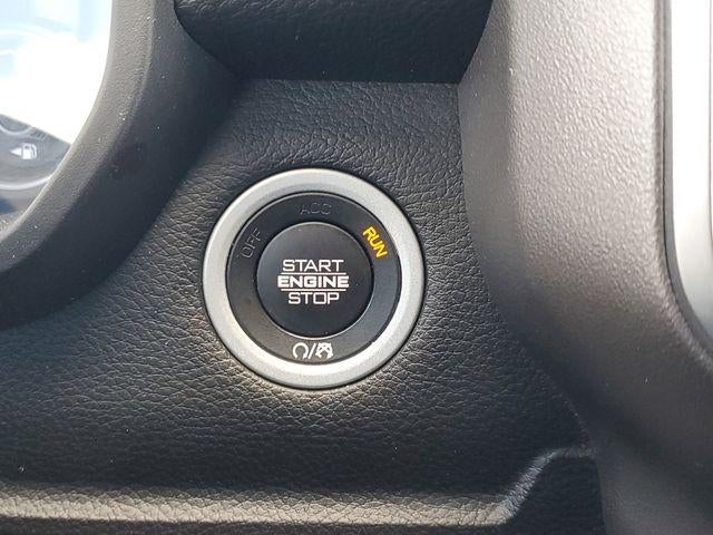 2019 RAM 1500 Big Horn/Lone Star Crew Cab 4x4 5'7" Box