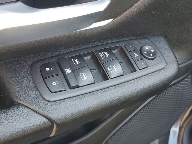 2021 RAM 1500 Big Horn Crew Cab 4x4 5'7" Box