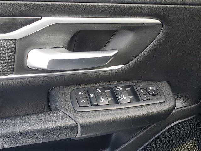 2020 RAM 1500 Big Horn Crew Cab 4x4 5'7" Box