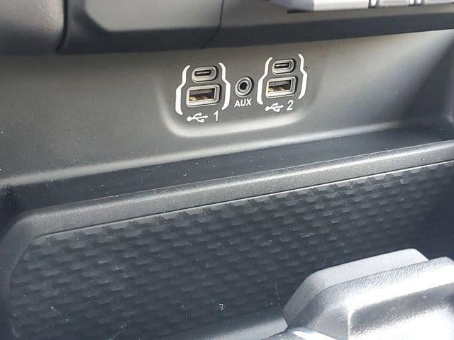 2024 RAM 1500 Big Horn Crew Cab 4x4 5'7" Box