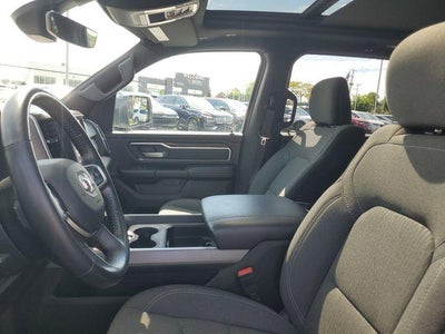 2022 RAM 1500 Big Horn Crew Cab 4x4 5'7" Box