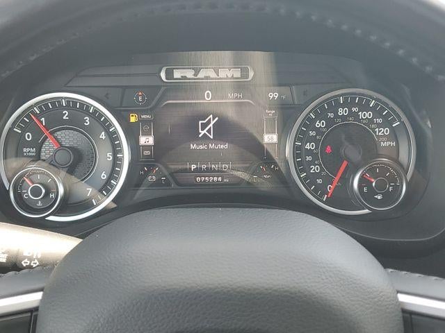 2022 RAM 1500 Big Horn Crew Cab 4x4 5'7" Box