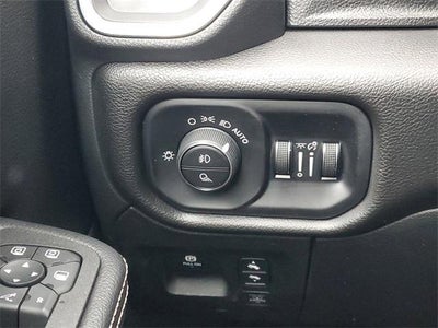 2025 RAM 1500 Laramie Crew Cab 4x4 5'7" Box