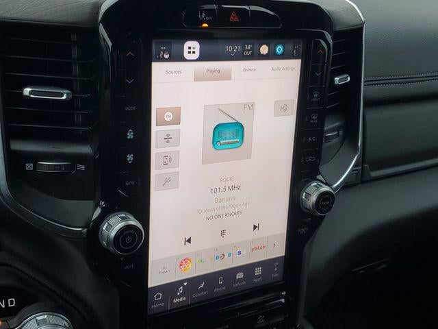 2025 RAM 1500 Laramie Crew Cab 4x4 5'7" Box