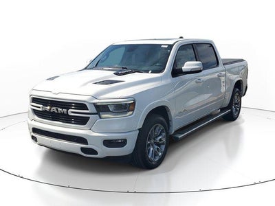 2020 RAM 1500 Laramie Crew Cab 4x4 5'7" Box