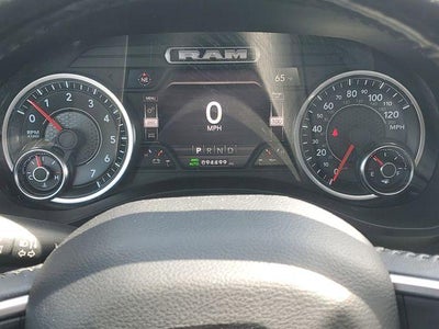 2020 RAM 1500 Laramie Crew Cab 4x4 5'7" Box