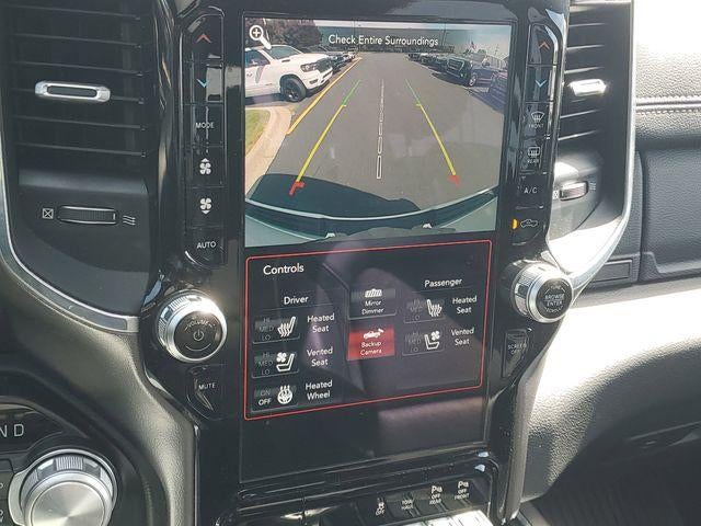 2020 RAM 1500 Laramie Crew Cab 4x4 5'7" Box