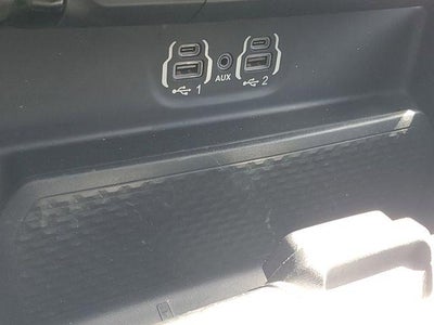 2020 RAM 1500 Laramie Crew Cab 4x4 5'7" Box