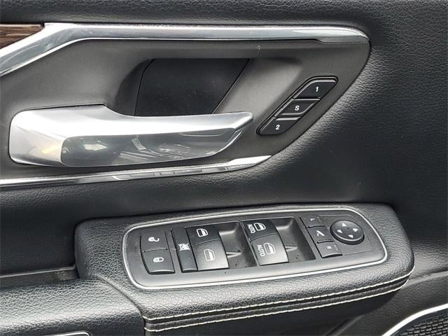 2019 RAM 1500 Laramie Crew Cab 4x4 5'7" Box