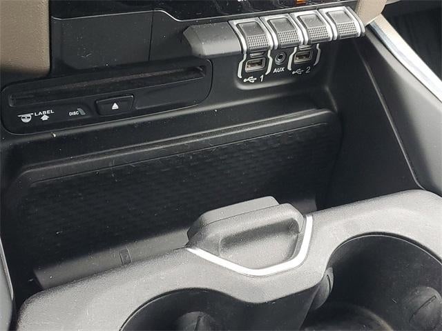 2019 RAM 1500 Laramie Crew Cab 4x4 5'7" Box