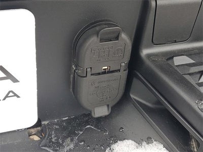 2019 RAM 1500 Laramie Crew Cab 4x4 5'7" Box