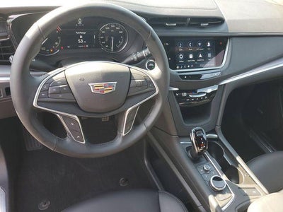 2025 Cadillac XT5 Luxury