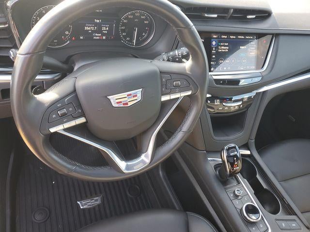 2025 Cadillac XT6 Luxury