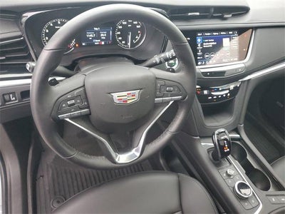 2025 Cadillac XT6 Luxury