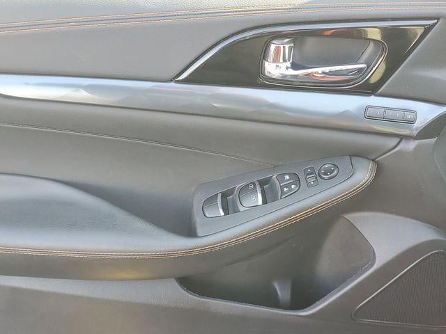 2022 Nissan Maxima SR