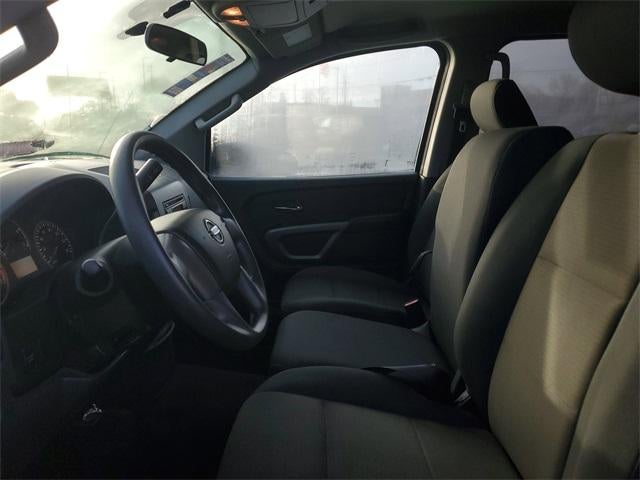 2015 Nissan Titan SV