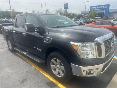 2017 Nissan TITAN SV