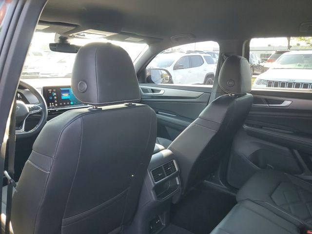 2025 Volkswagen Atlas Cross Sport 2.0T SE w/Technology