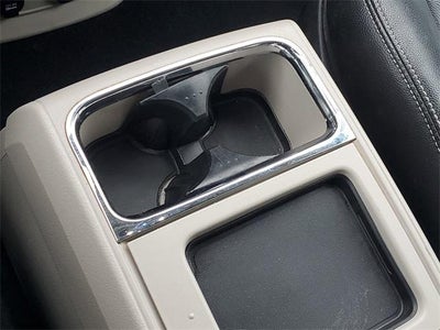 2016 Chrysler Town & Country Touring-L