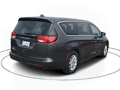 2020 Chrysler Voyager LX