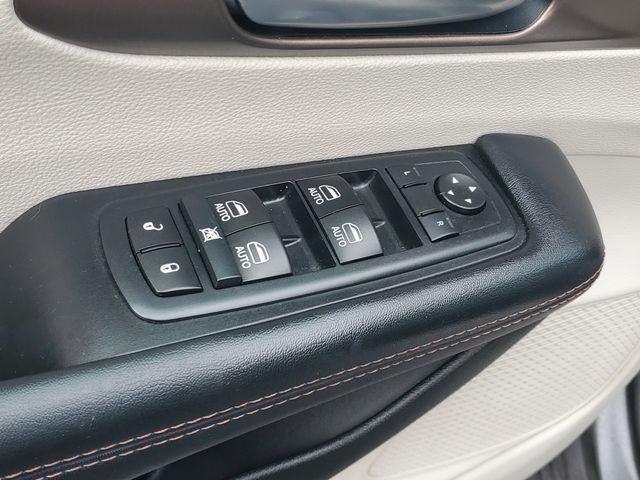 2017 Chrysler Pacifica Touring-L Plus