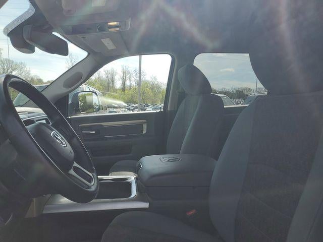 2017 RAM 1500 Big Horn Crew Cab 4x4 5'7" Box