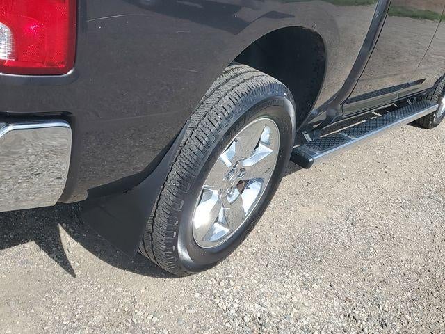 2017 RAM 1500 Big Horn Crew Cab 4x4 5'7" Box