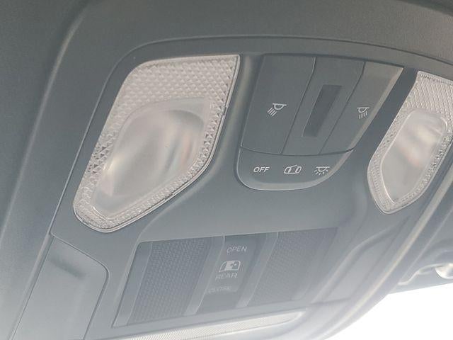2021 RAM 2500 Tradesman Crew Cab 4x4 6'4" Box