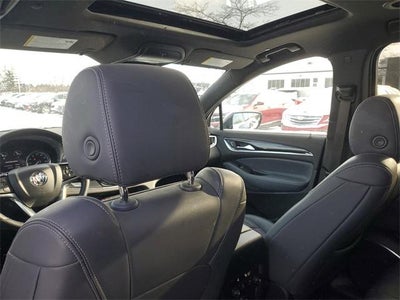 2022 Buick Enclave Essence