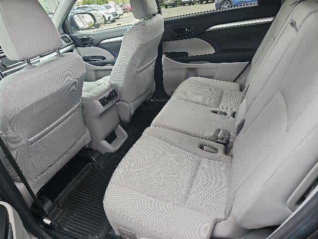 2017 Toyota Highlander LE