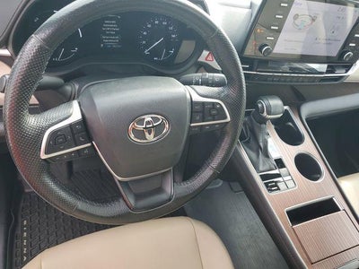 2024 Toyota Sienna LE