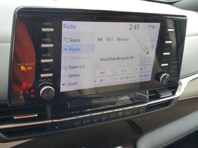 2024 Toyota Sienna LE