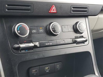 2024 Kia Carnival MPV LX Seat Package